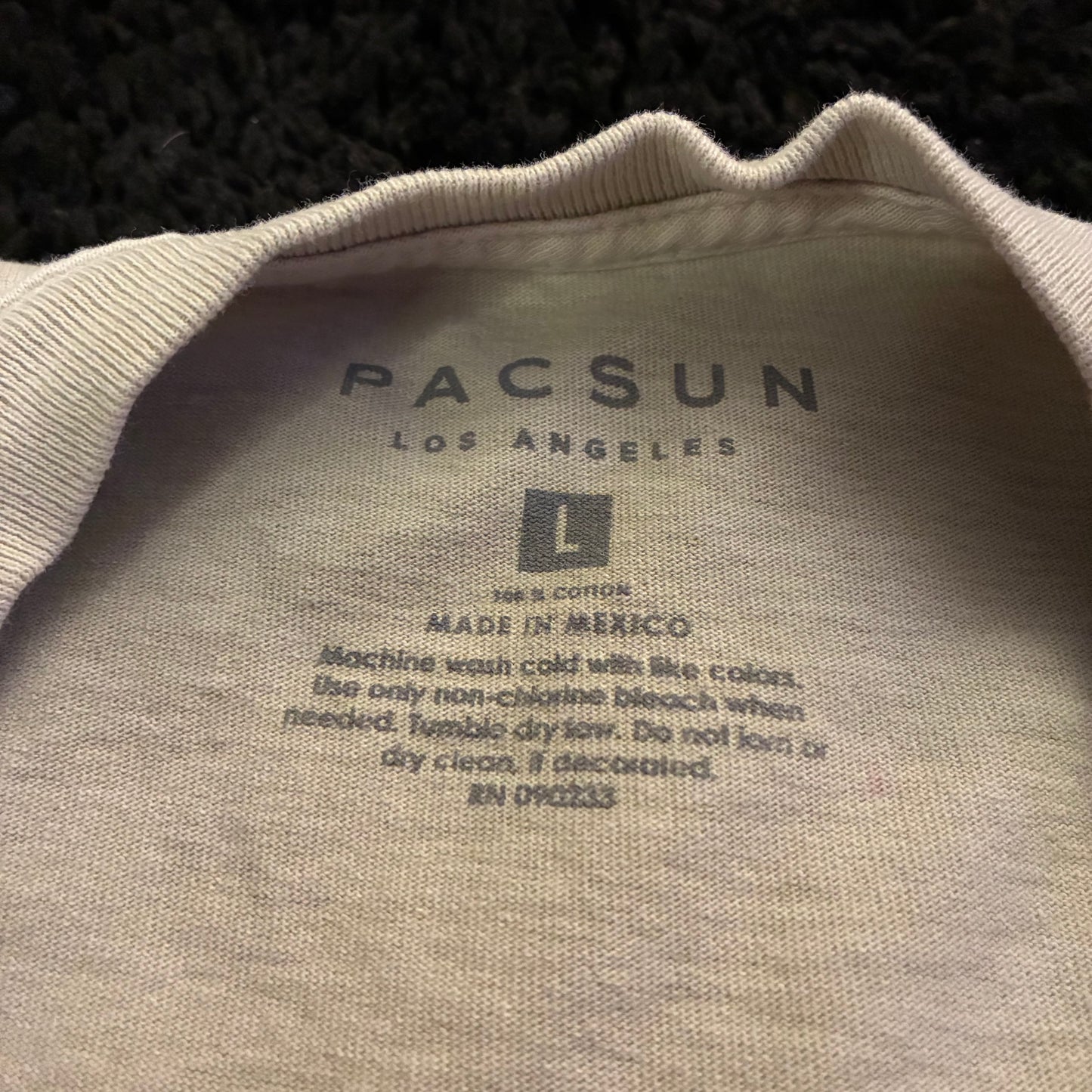 Pacsun Graphic Tee (L)