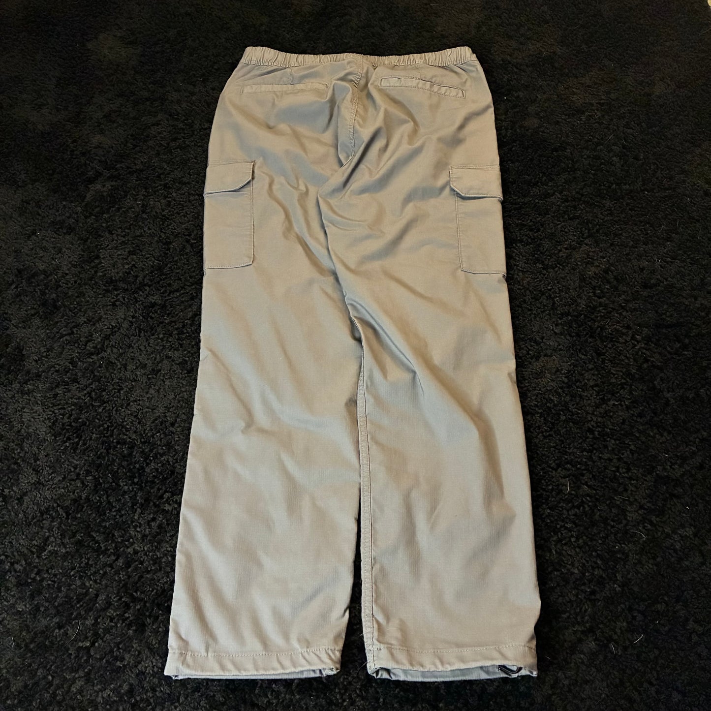 H&M Regular Fit Pants (M)