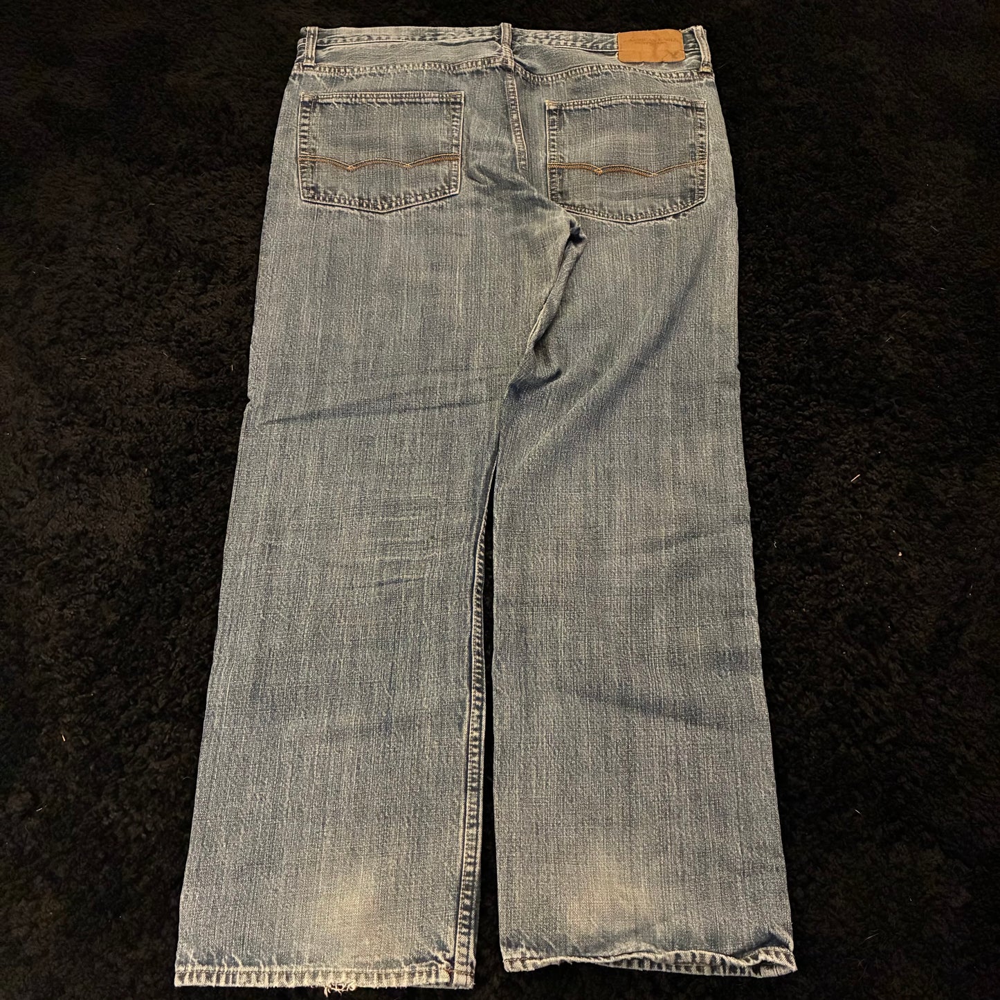 American Eagle Relaxed Fit Jeans (36x32)