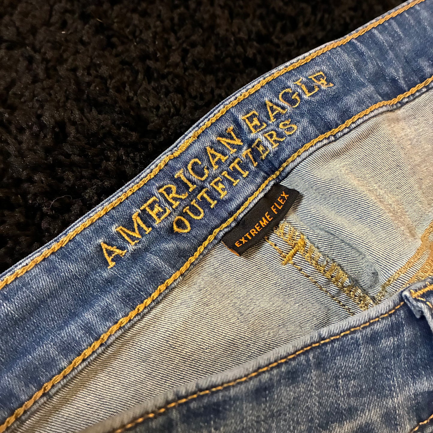 American Eagle Relaxed Straight Fit Jeans (34x32)