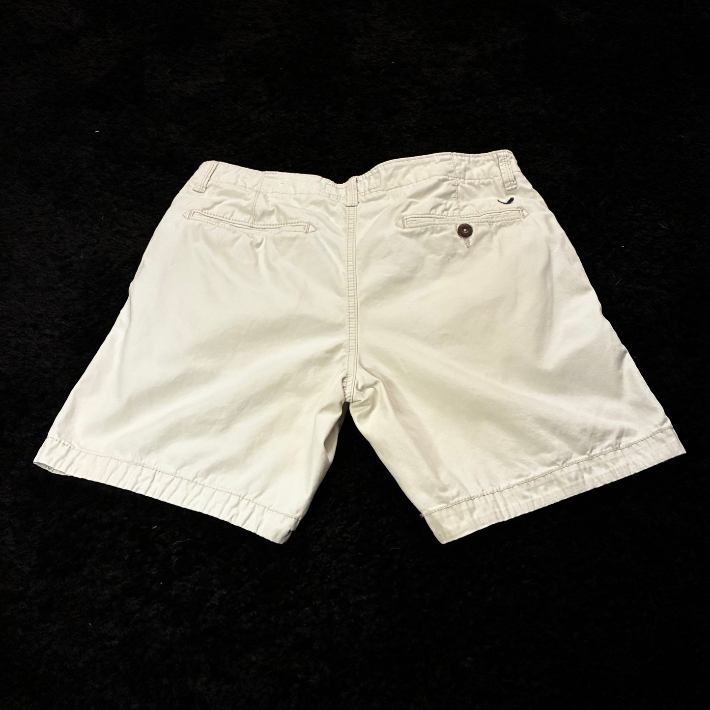 American Eagle Prep Khaki Shorts (32w)