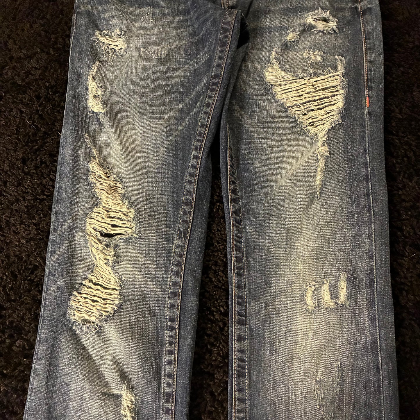 True Religion Ripped Jeans (29w)