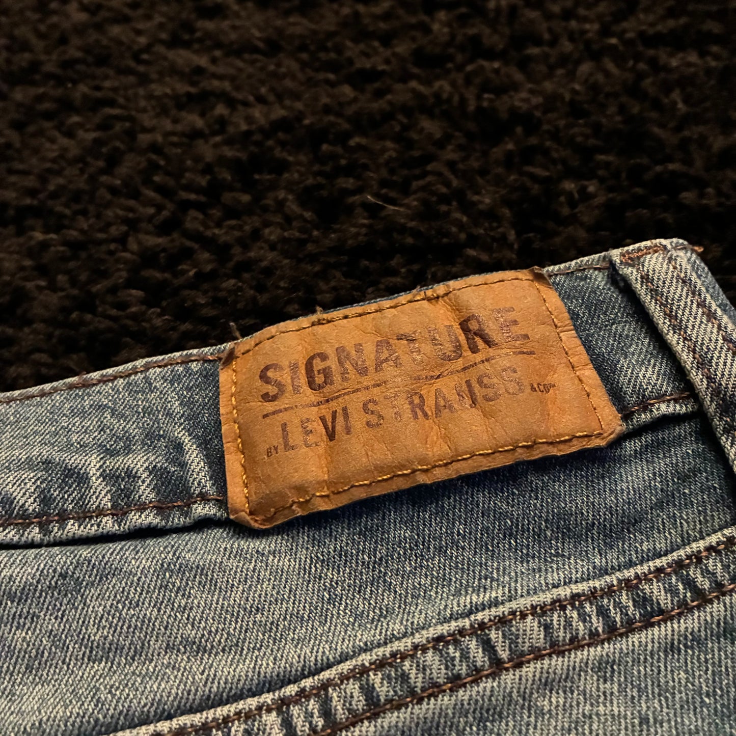 Signature Levi’s Jeans (33x30)