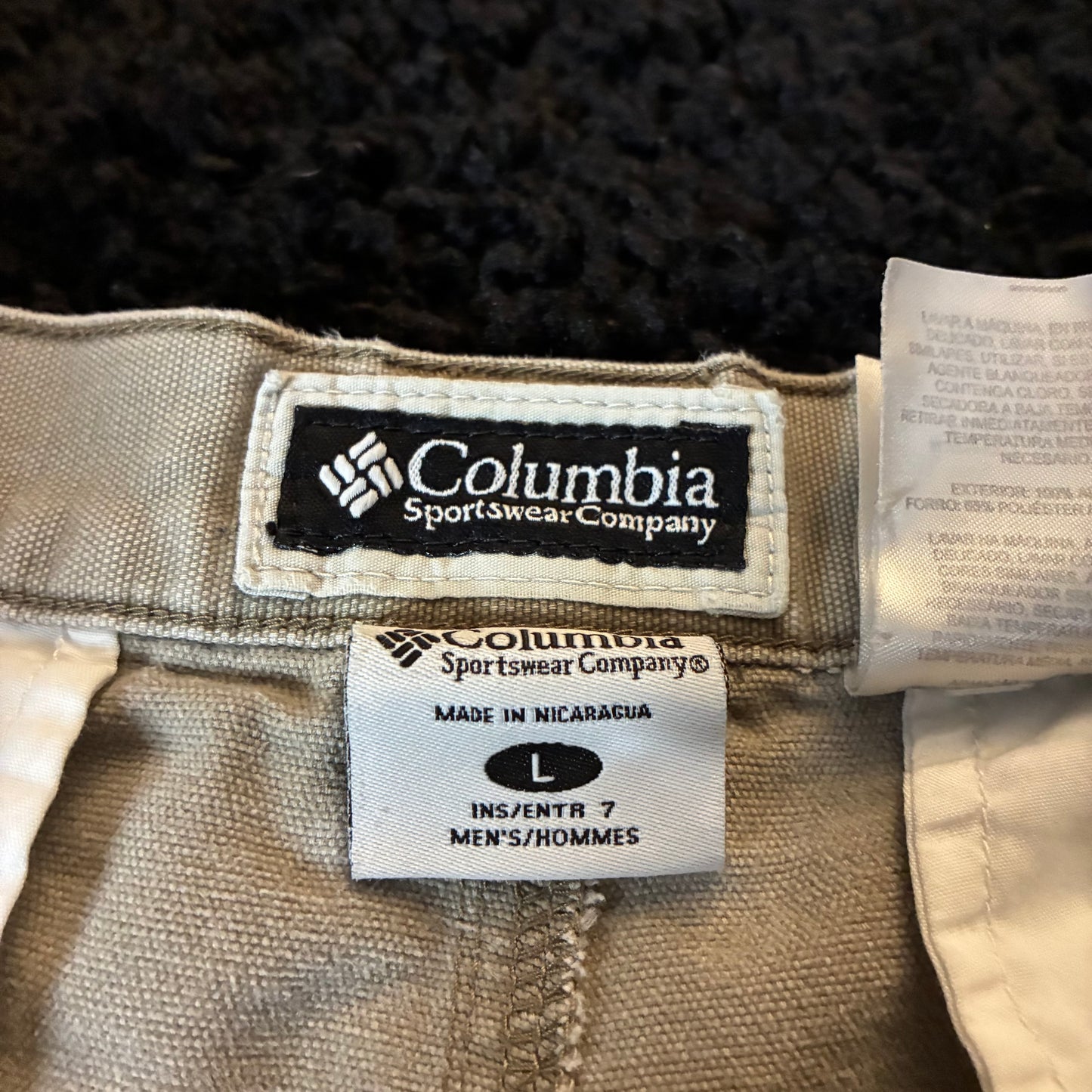 Columbia Cargo Shorts (L)