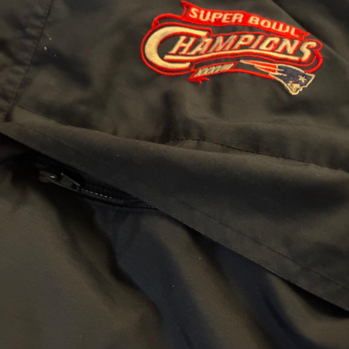 Patriots Super Bowl 38 Champions Jacket (XL)