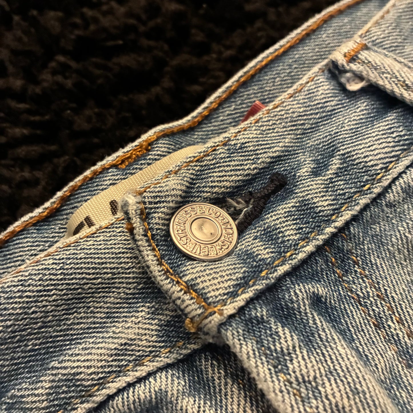 Levi’s 550’s Relaxed Fit Jeans (38x32)