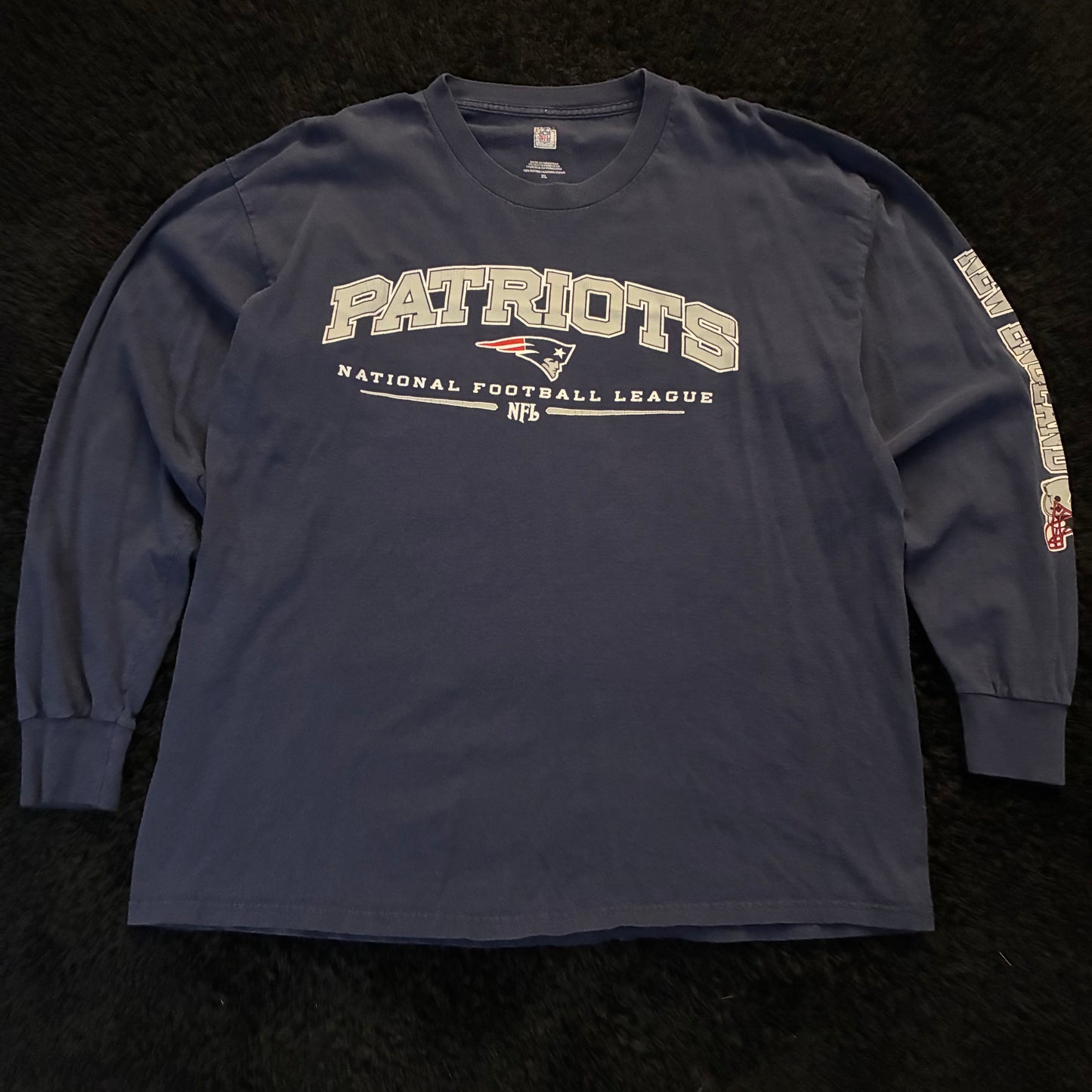 NFL New England Patriots Long Sleeve (XL)