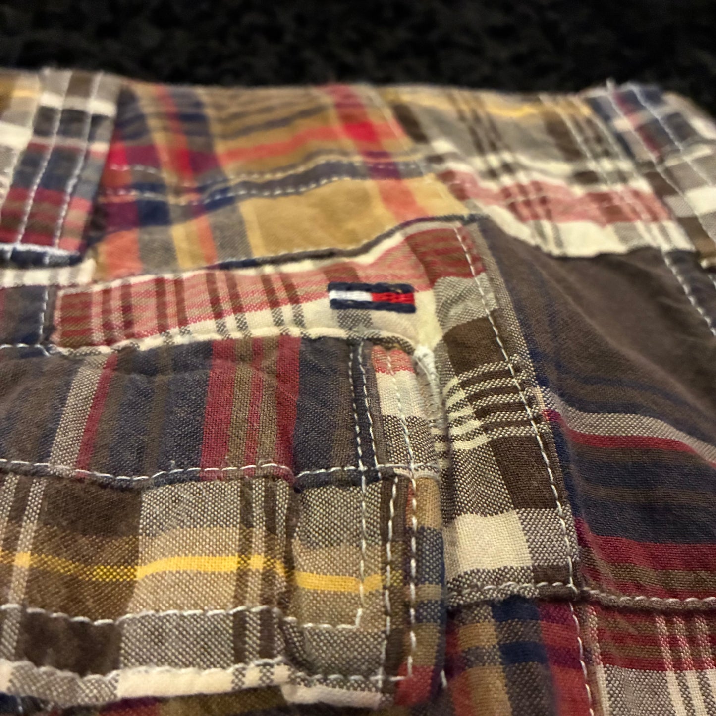 Tommy Hilfiger Checkered-Cargo Shorts (38w)