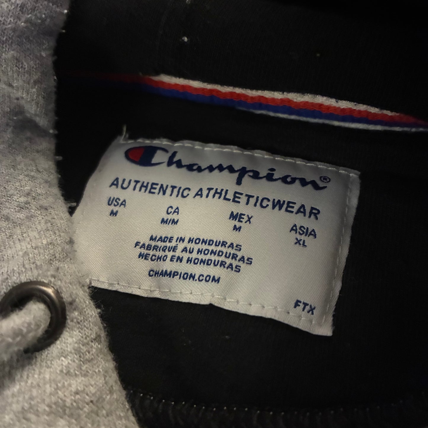 Champion Hoodie (XL)