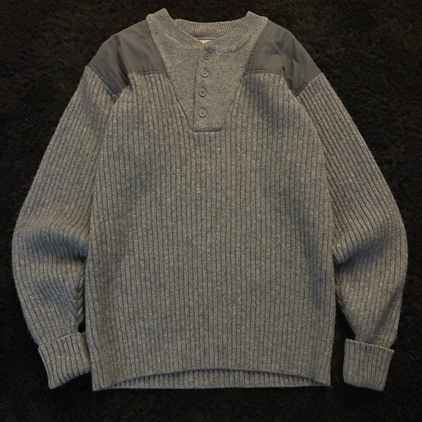 L.L. Bean Commando Henley Sweater (XL)