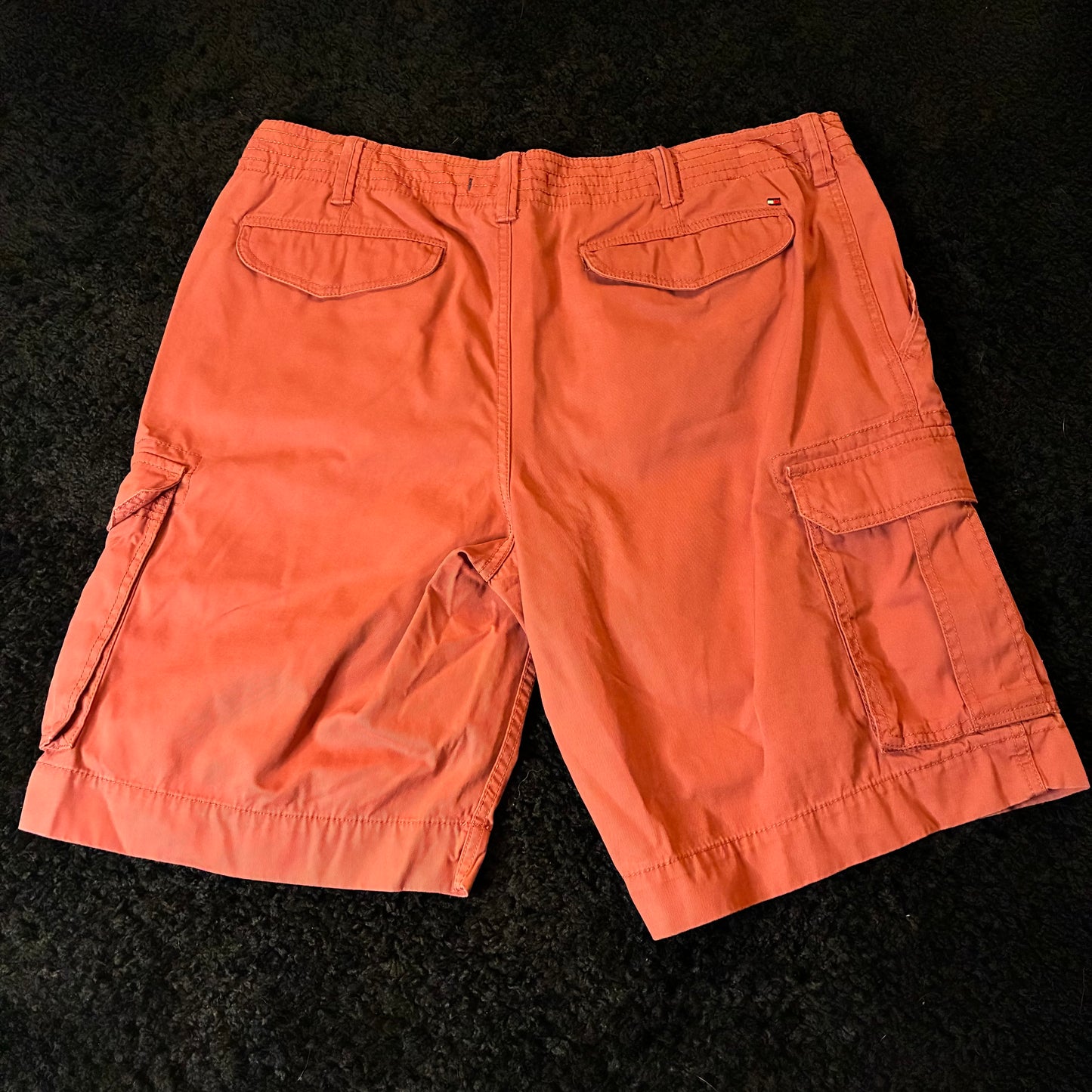 Tommy Hilfiger Cargo Shorts (38w)