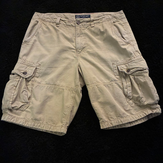 American Eagle Cargo Shorts (34w)