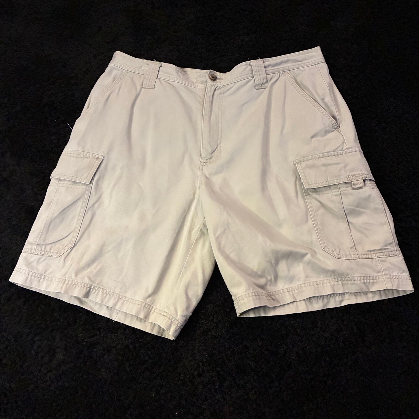 Columbia Cargo Shorts (36w)