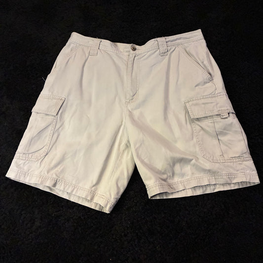 Columbia Cargo Shorts (36w)