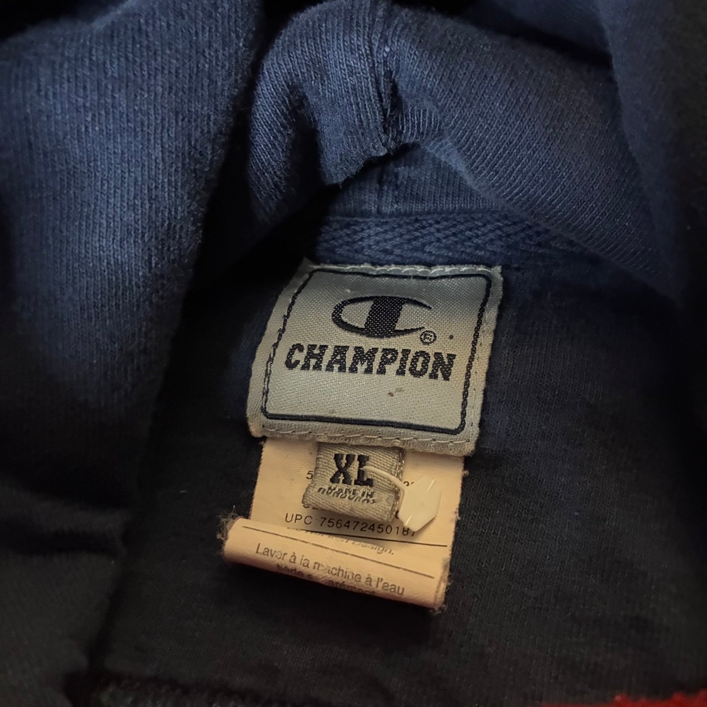 Champion Hoodie (XL)