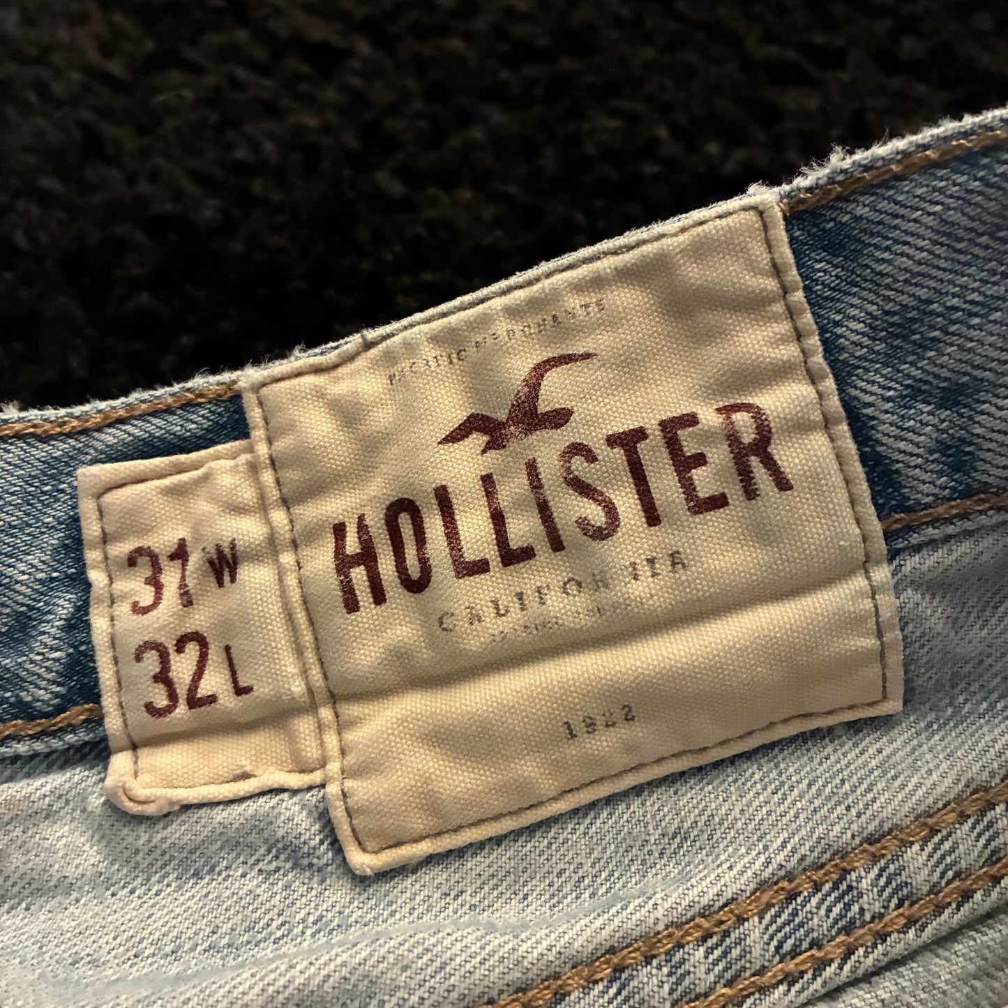 Hollister Ripped Jeans (31x32)