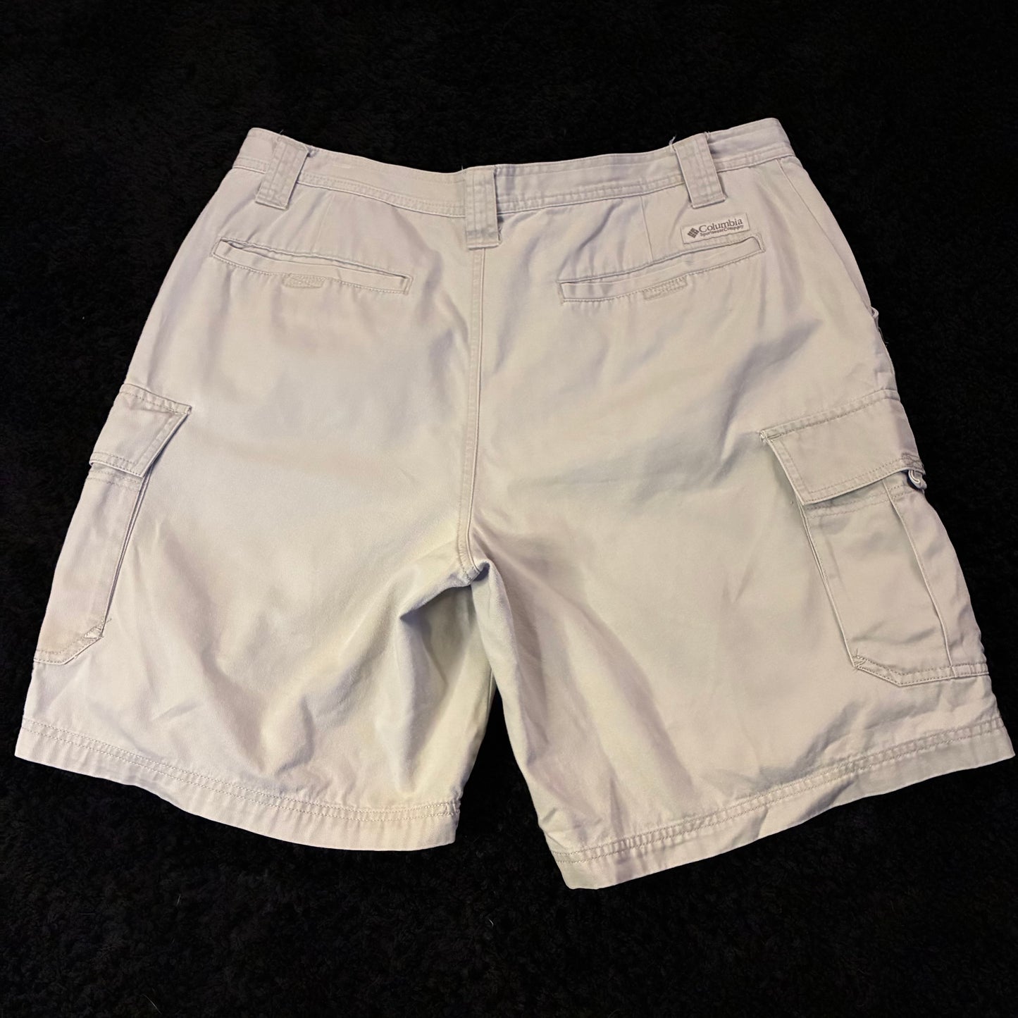 Columbia Cargo Shorts (36w)