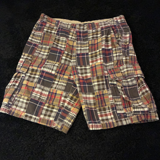 Tommy Hilfiger Checkered-Cargo Shorts (38w)