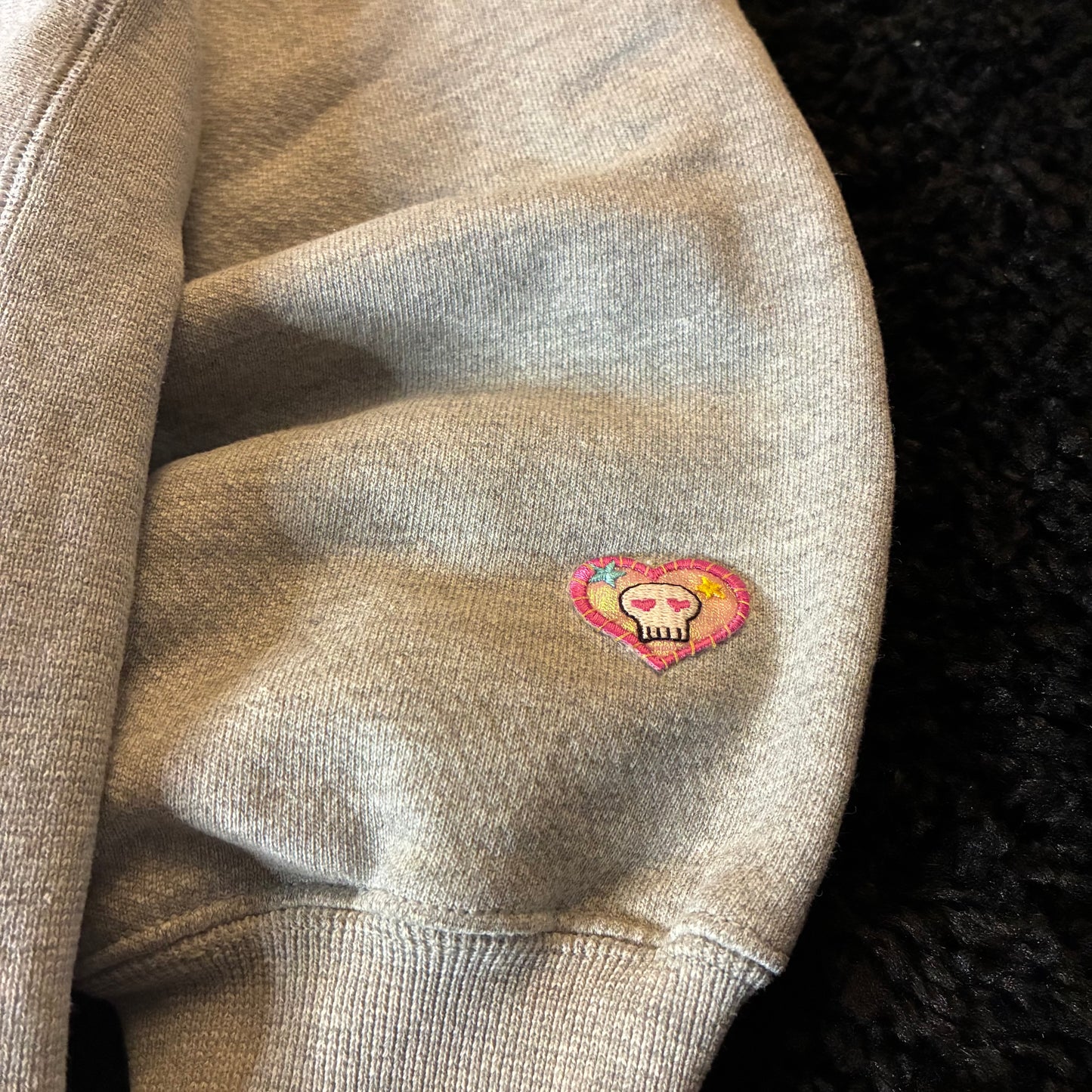 Champion Reverse-Weave Crewneck w/ Embroidered Skull-Heart Patch (3XL)