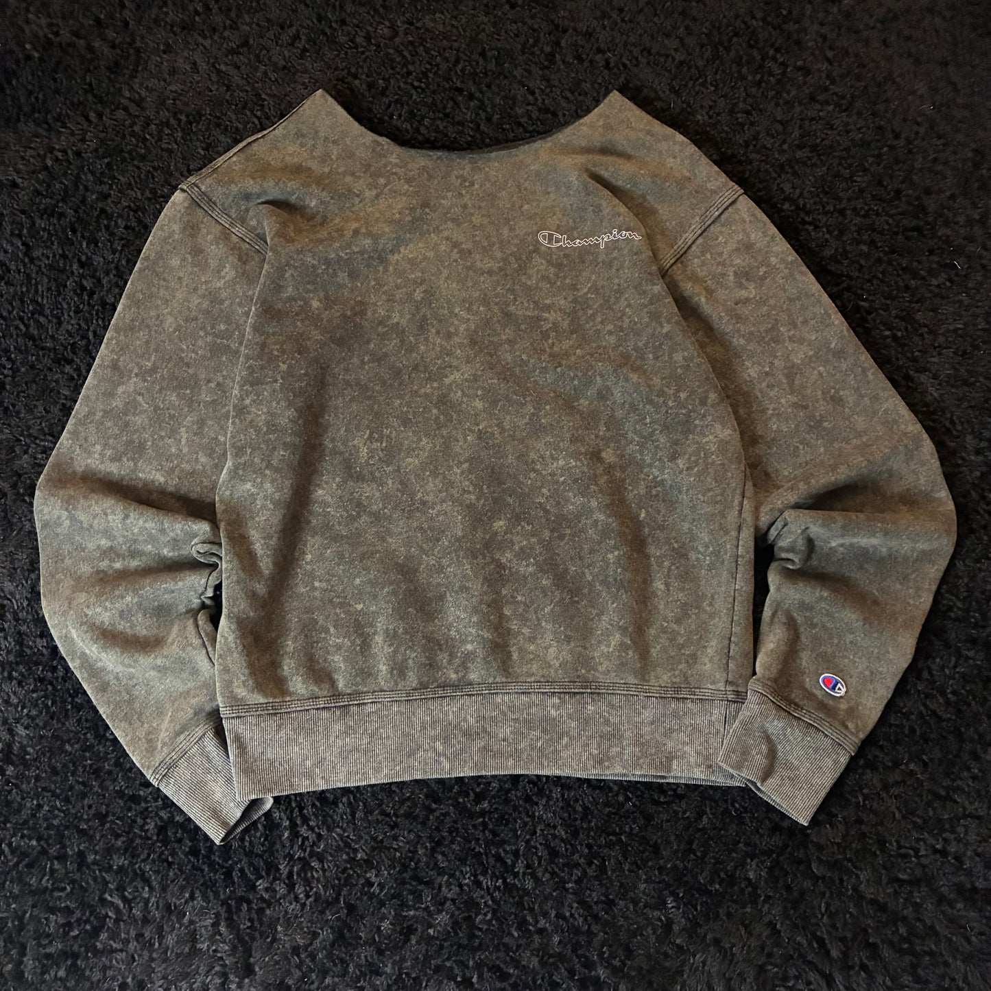 Champion Crewneck w/ Collar Cut (M)