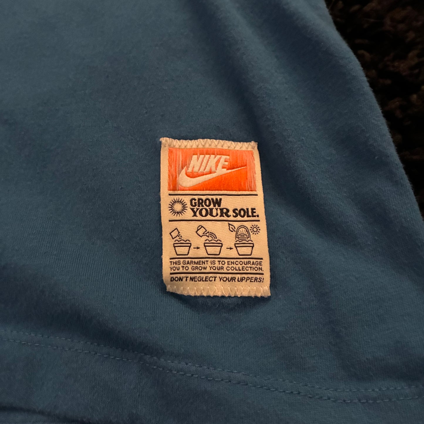 Nike Graphic Tee (L)