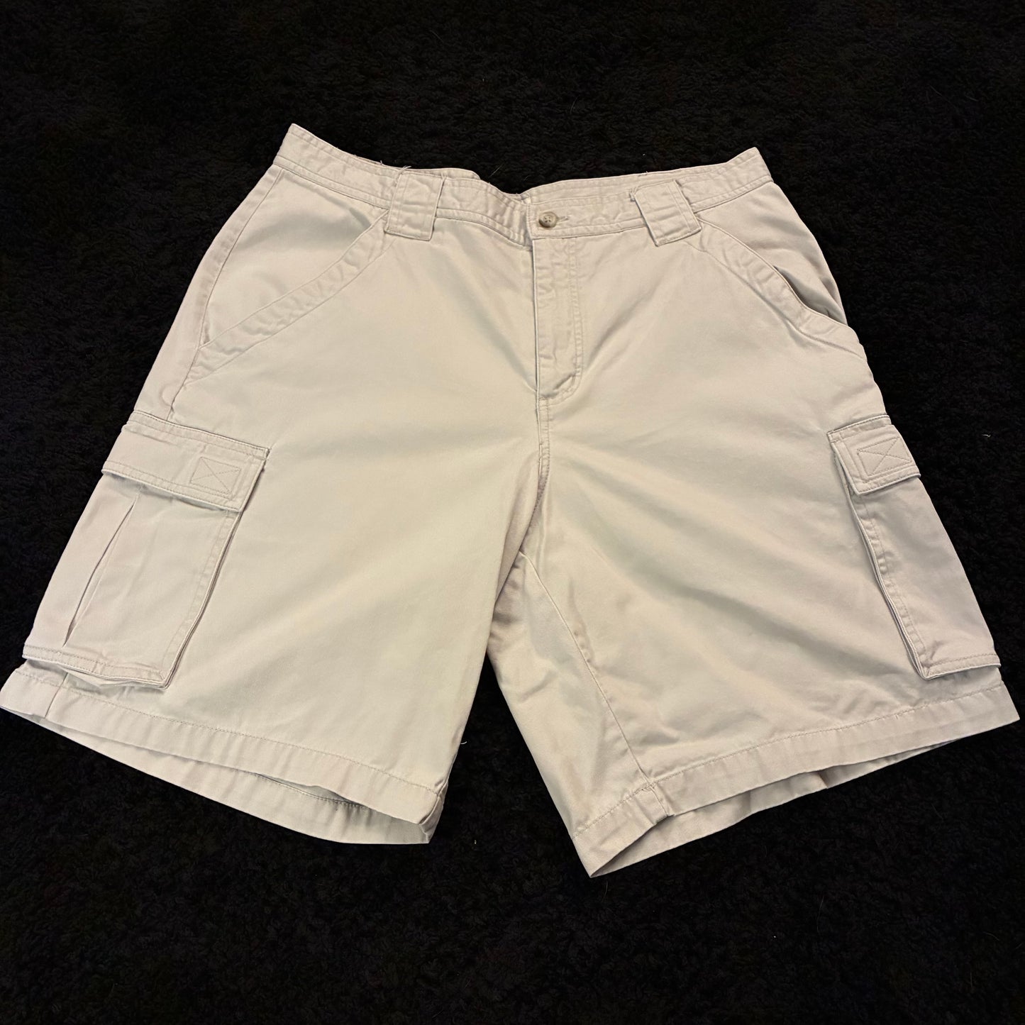 Columbia Cargo Shorts (34w)