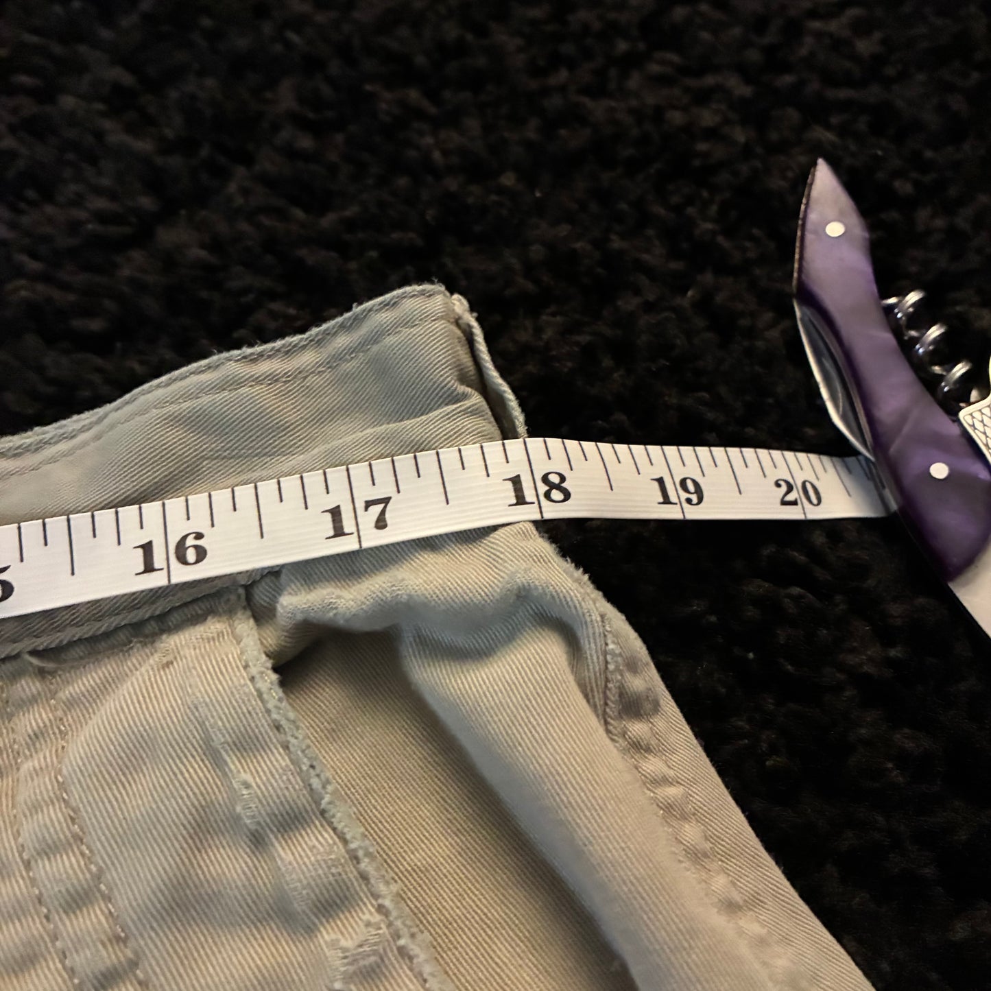 Columbia Cargo Shorts (36w)