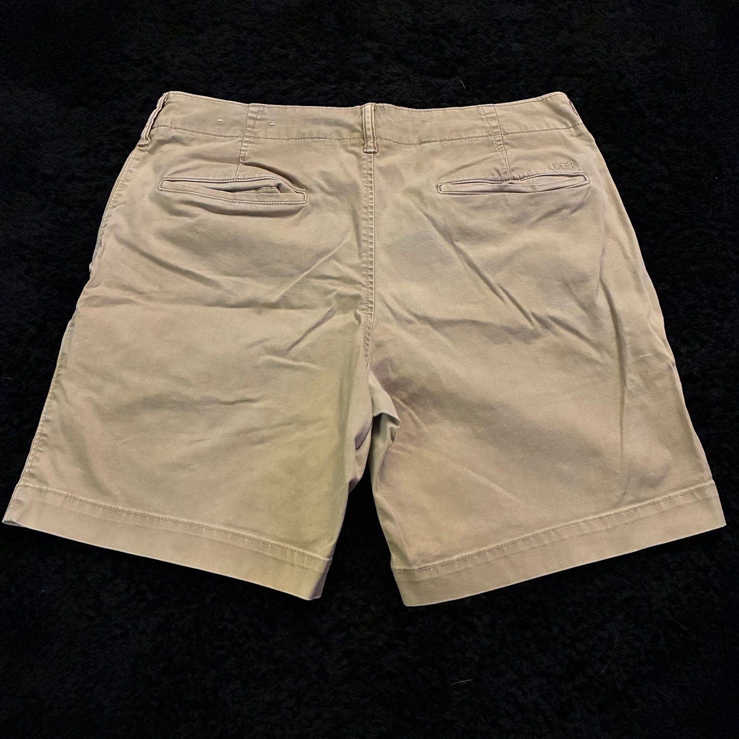 American Eagle Khaki Shorts (33w)