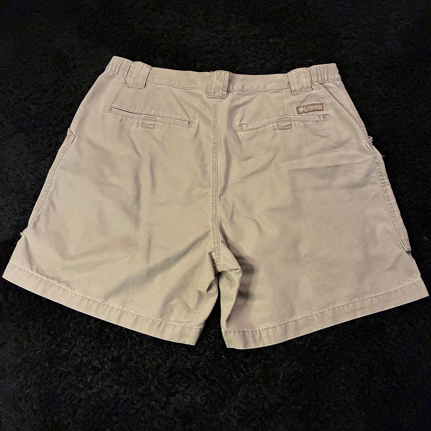 Columbia Cargo Shorts (L)