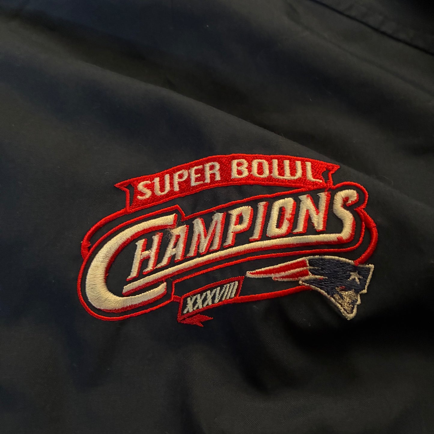 Patriots Super Bowl 38 Champions Jacket (XL)