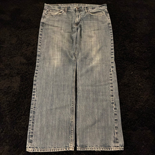 American Eagle Relaxed Fit Jeans (36x32)
