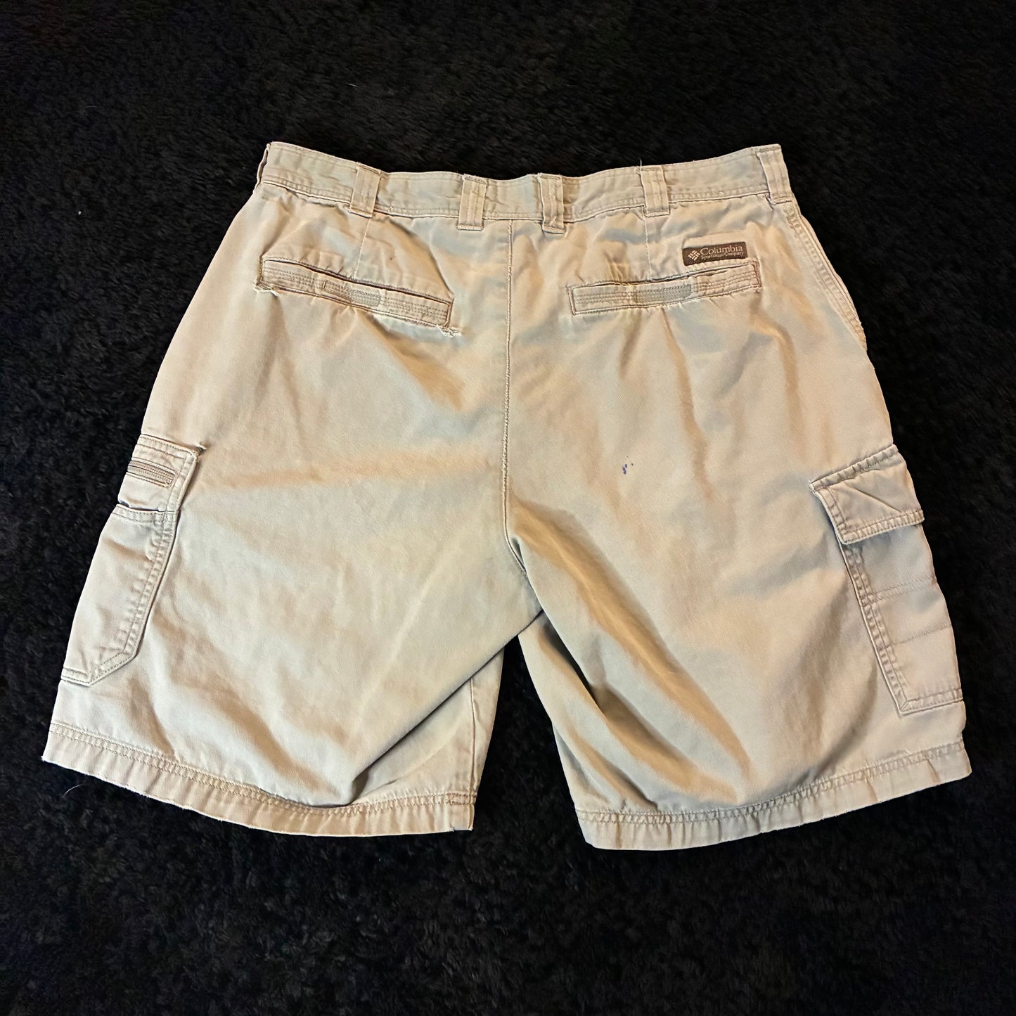 Columbia Cargo Shorts (36w)