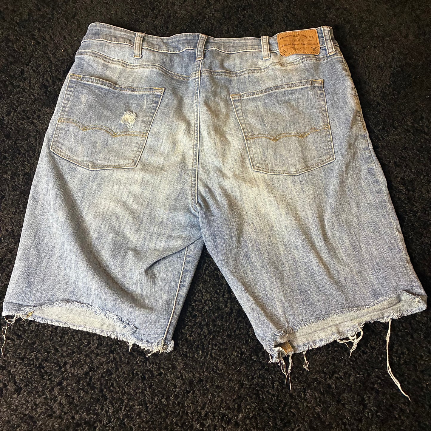 American Eagle Ripped Jorts (38w)