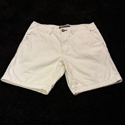American Eagle Prep Khaki Shorts (32w)