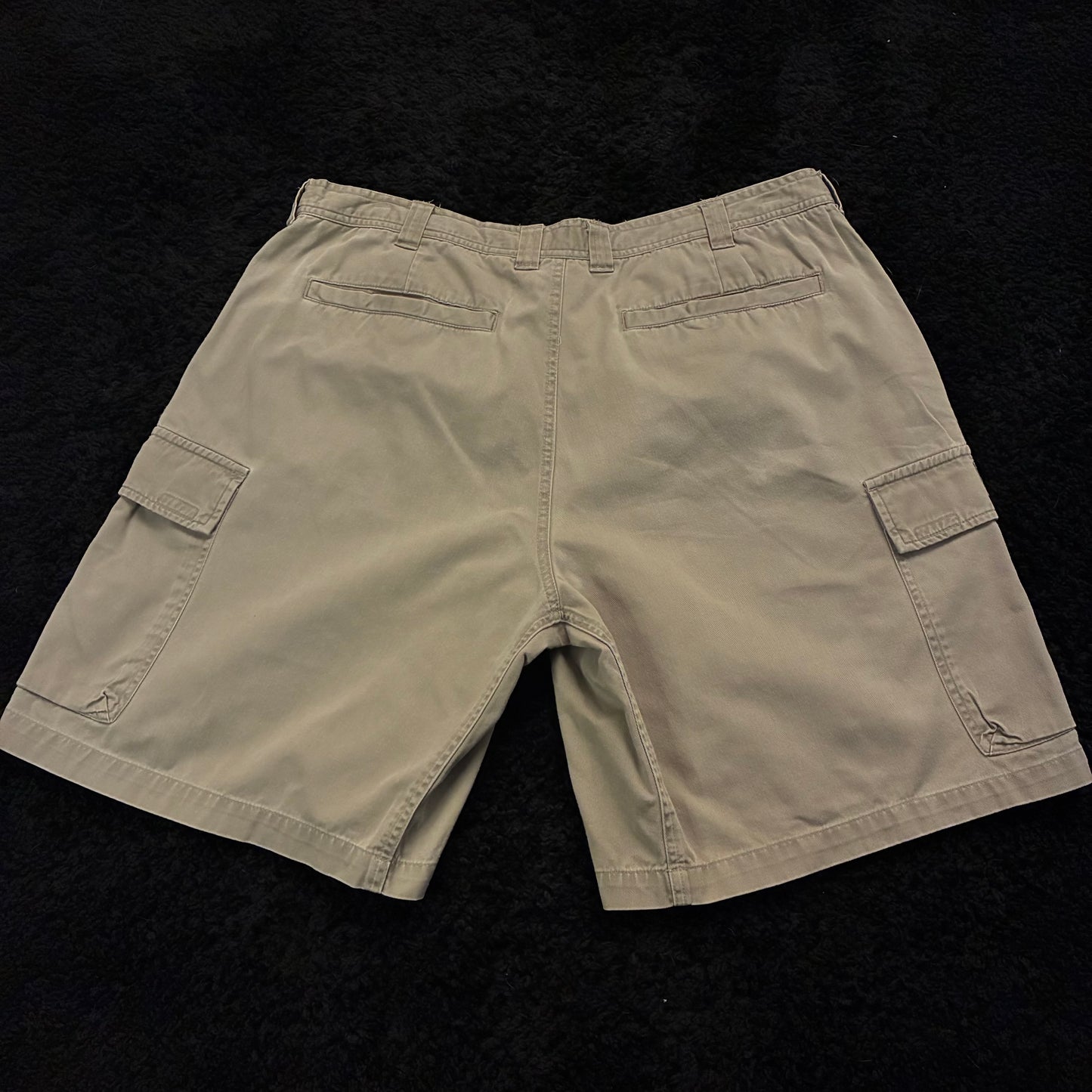 Columbia Cargo Shorts (38w)