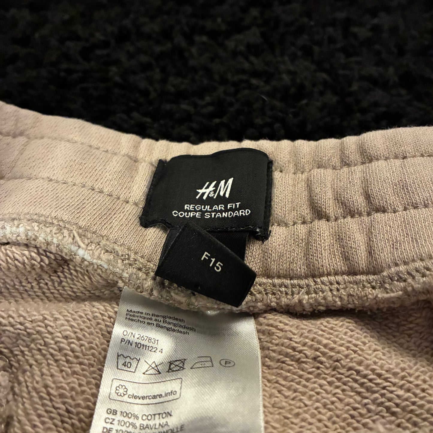 H&M Regular Fit Sweats (M)
