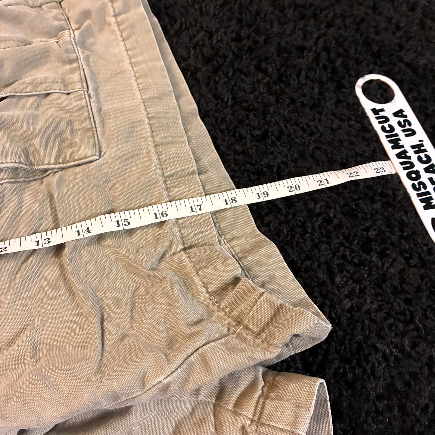 Columbia Cargo Shorts (40w)